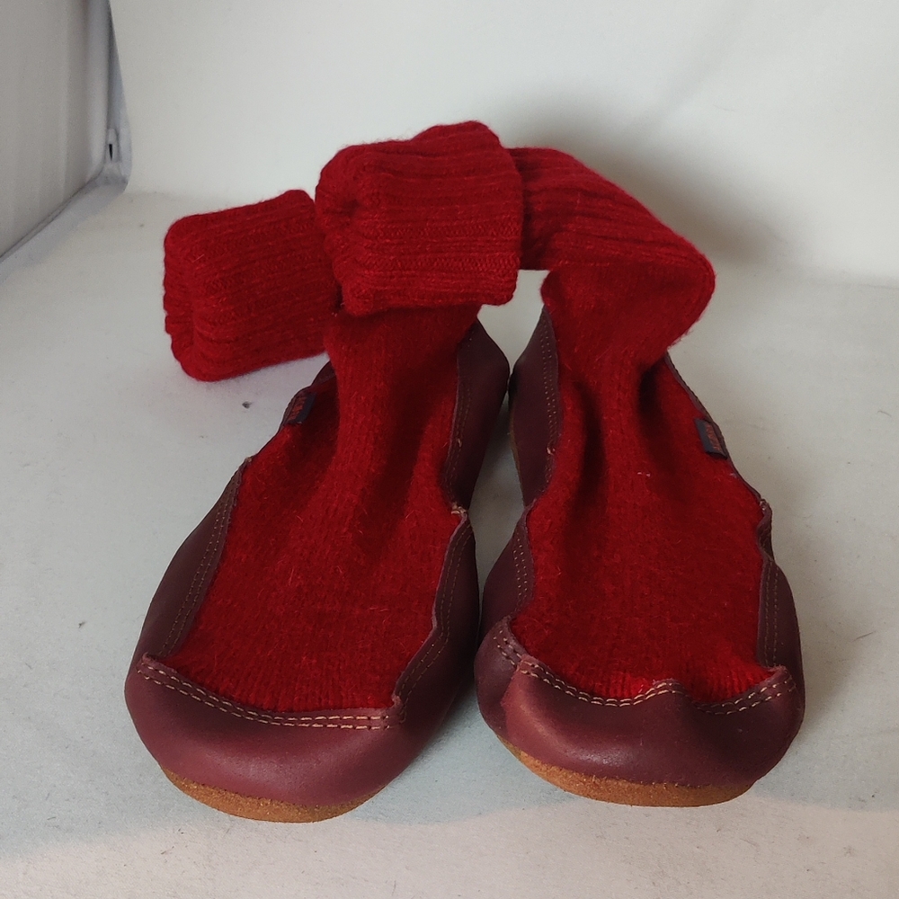 NEW Acorn Slipper Socks Red Mens 9-10 Women's 11-12